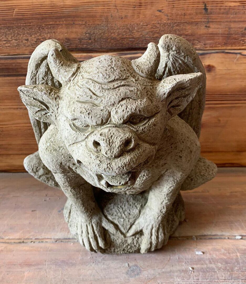 STONE GARDEN GARGOYLE GREMLIN WINGED GOTHIC ORNAMENT 