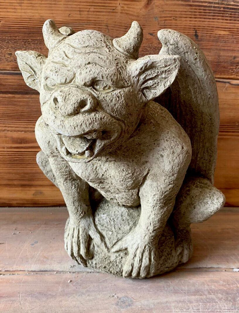 STONE GARDEN GARGOYLE GREMLIN WINGED GOTHIC ORNAMENT 