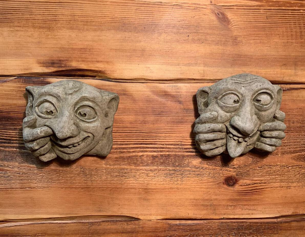 STONE GARDEN PAIR OF GARGOYLE GOTHIC WALL HANGING PLAQUE PLAQUES ORNAMENT