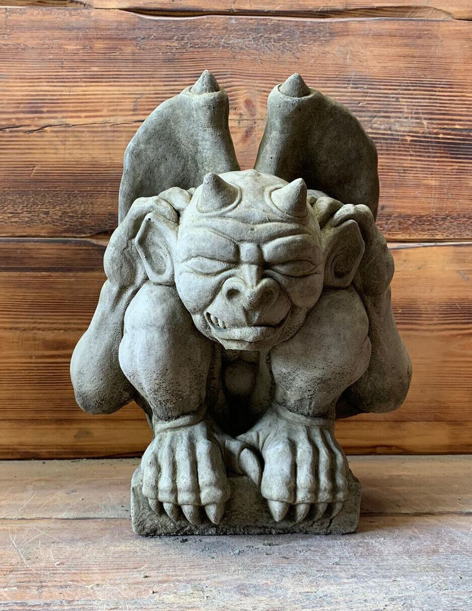 STONE GARDEN GARGOYLE GREMLIN WINGED GOTHIC PILLAR CAP FINIAL STATUE ORNAMENT