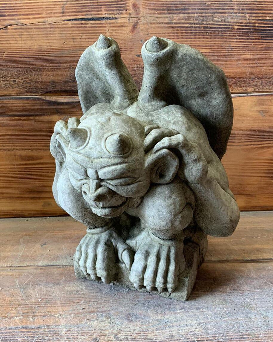 STONE GARDEN GARGOYLE GREMLIN WINGED GOTHIC PILLAR CAP FINIAL STATUE ORNAMENT