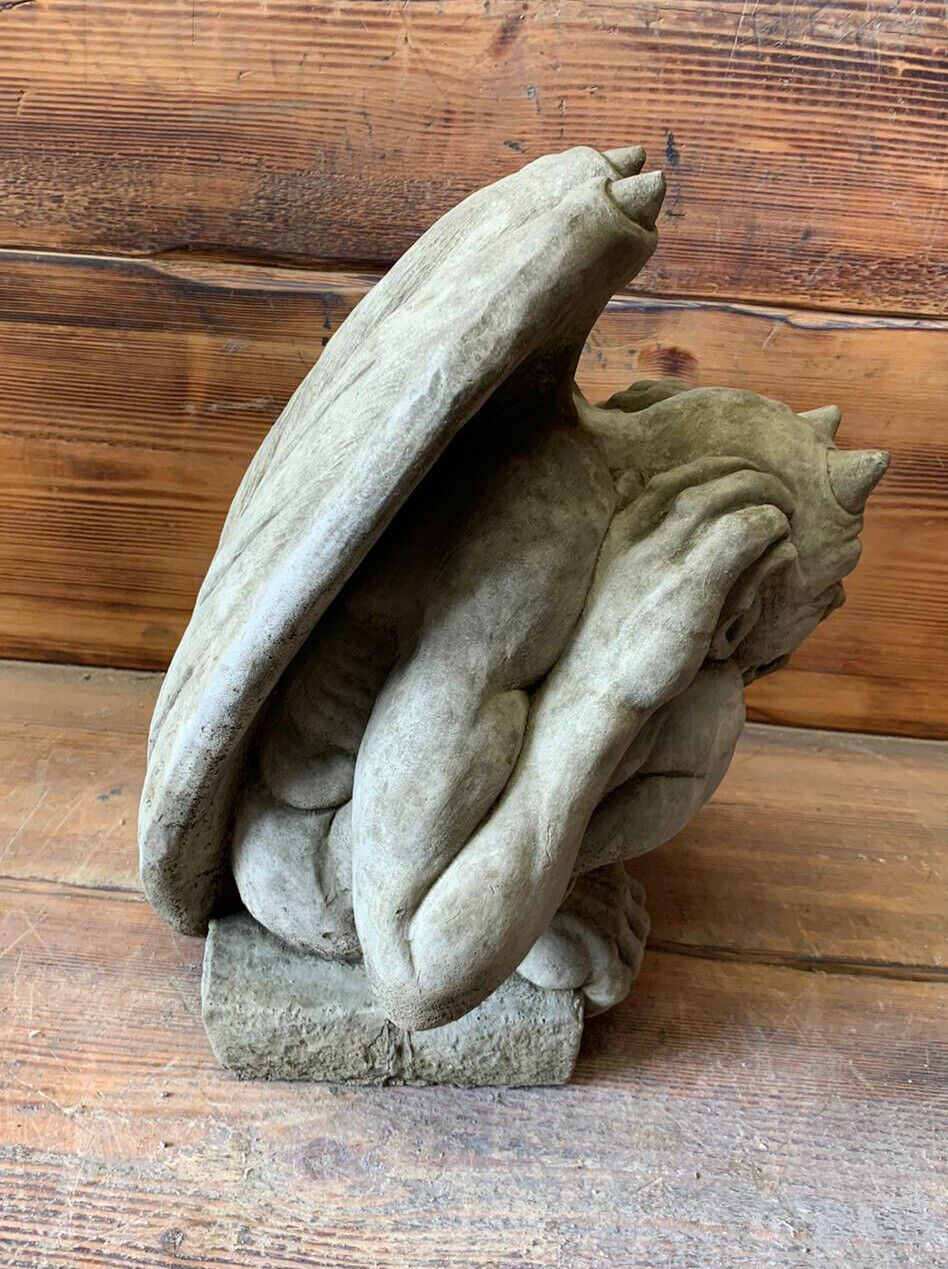 STONE GARDEN GARGOYLE GREMLIN WINGED GOTHIC PILLAR CAP FINIAL STATUE ORNAMENT