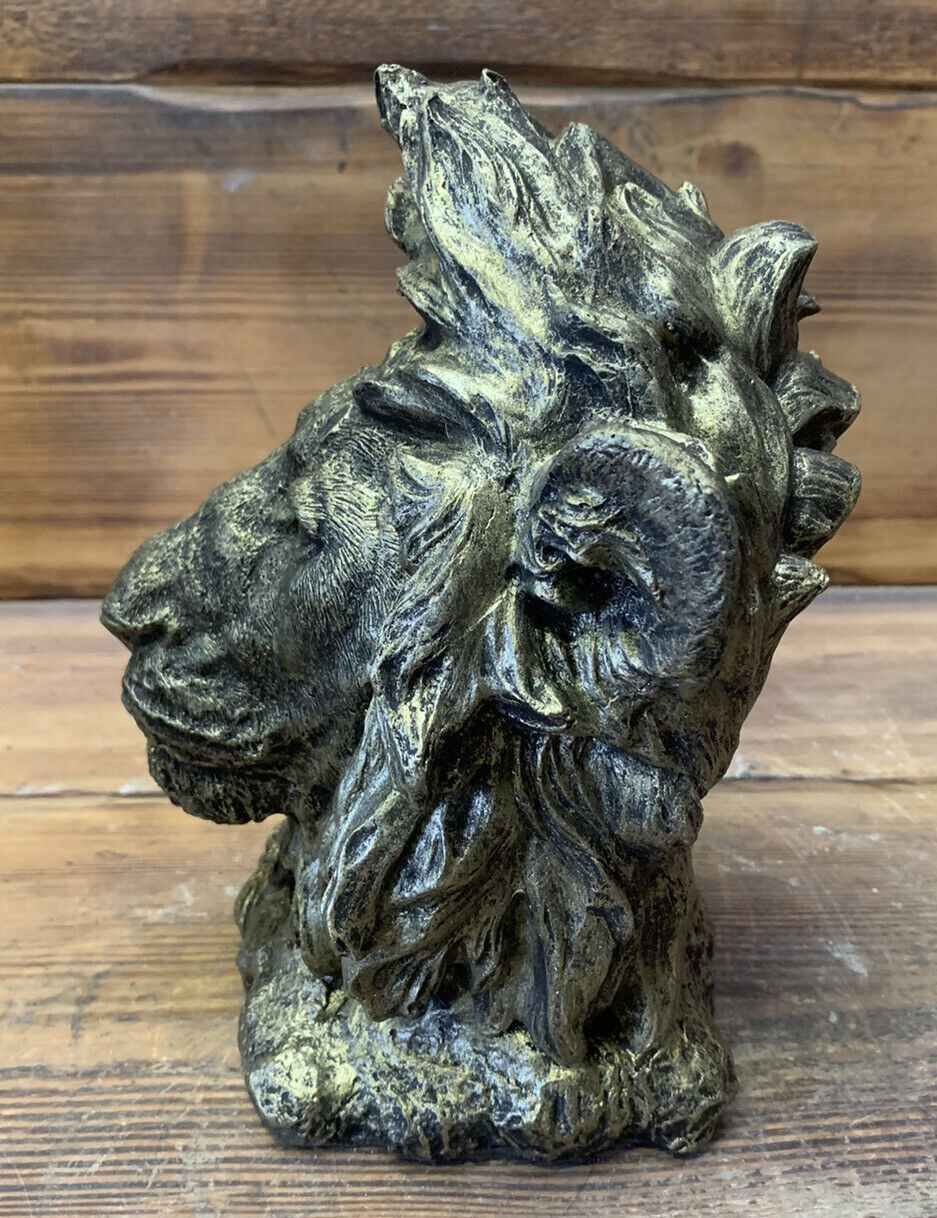 STONE GARDEN DETAILED LION HEAD BRONZED GOLD DETAILED GIFT ORNAMENT