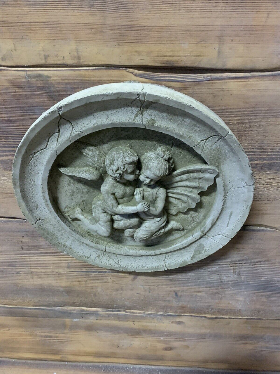 STONE GARDEN CHERUB AND FAIRY WEATHERED PLAQUE HANGING ORNAMENT