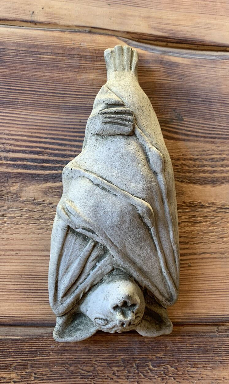 STONE GARDEN HANGING BAT WALL PLAQUE GIFT ORNAMENT 