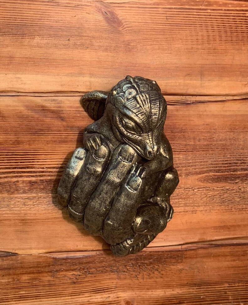 STONE GARDEN GOLD BABY DRAGON IN HAND WALL PLAQUE HANGING CONCRETE ORNAMENT