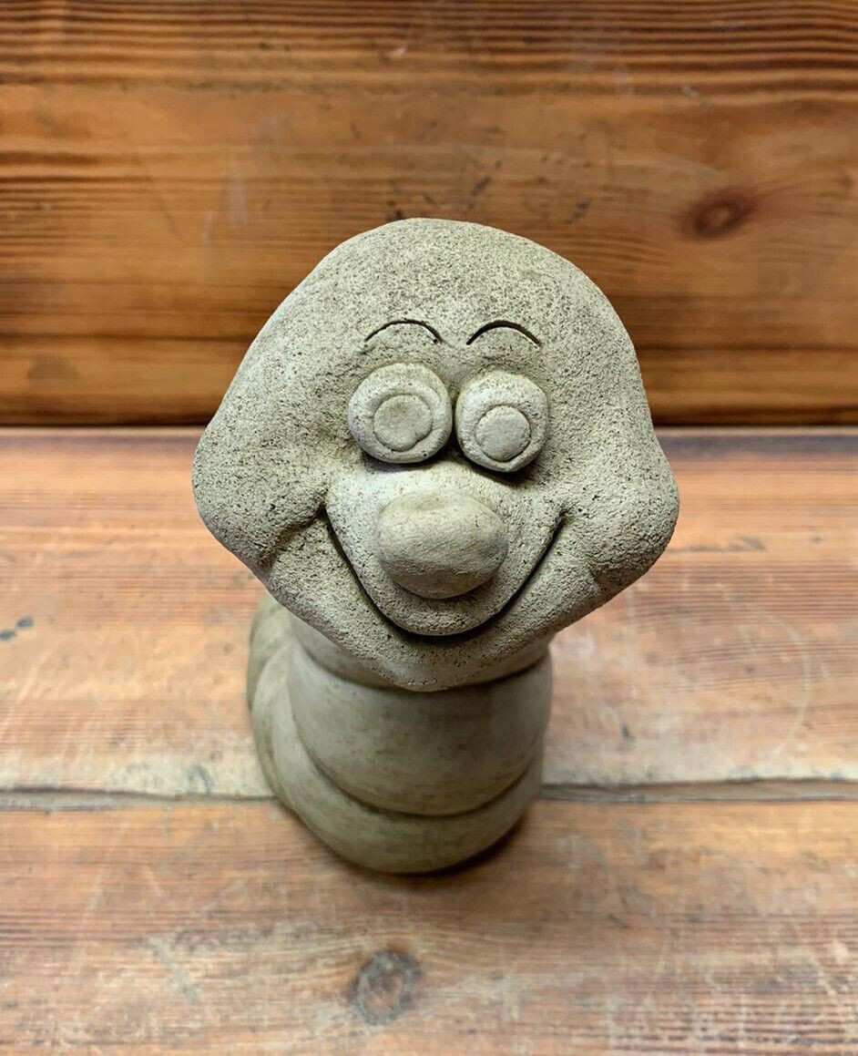 STONE GARDEN WORM ANIMATED GIFT ORNAMENT