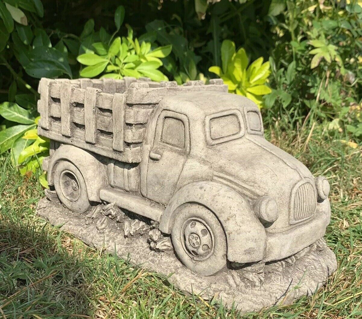 STONE GARDEN AMERICAN TRUCK LORRY PLANT POT PLANTER DETAILED CONCRETE ORNAMENT 