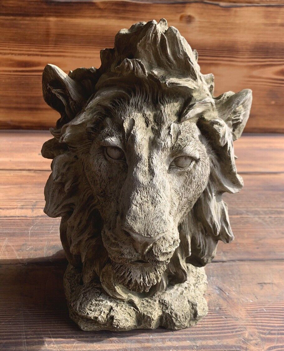 STONE GARDEN DETAILED LION HEAD GIFT ORNAMENT 