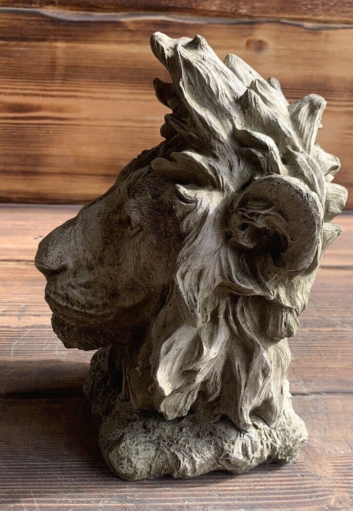 STONE GARDEN DETAILED LION HEAD GIFT ORNAMENT 