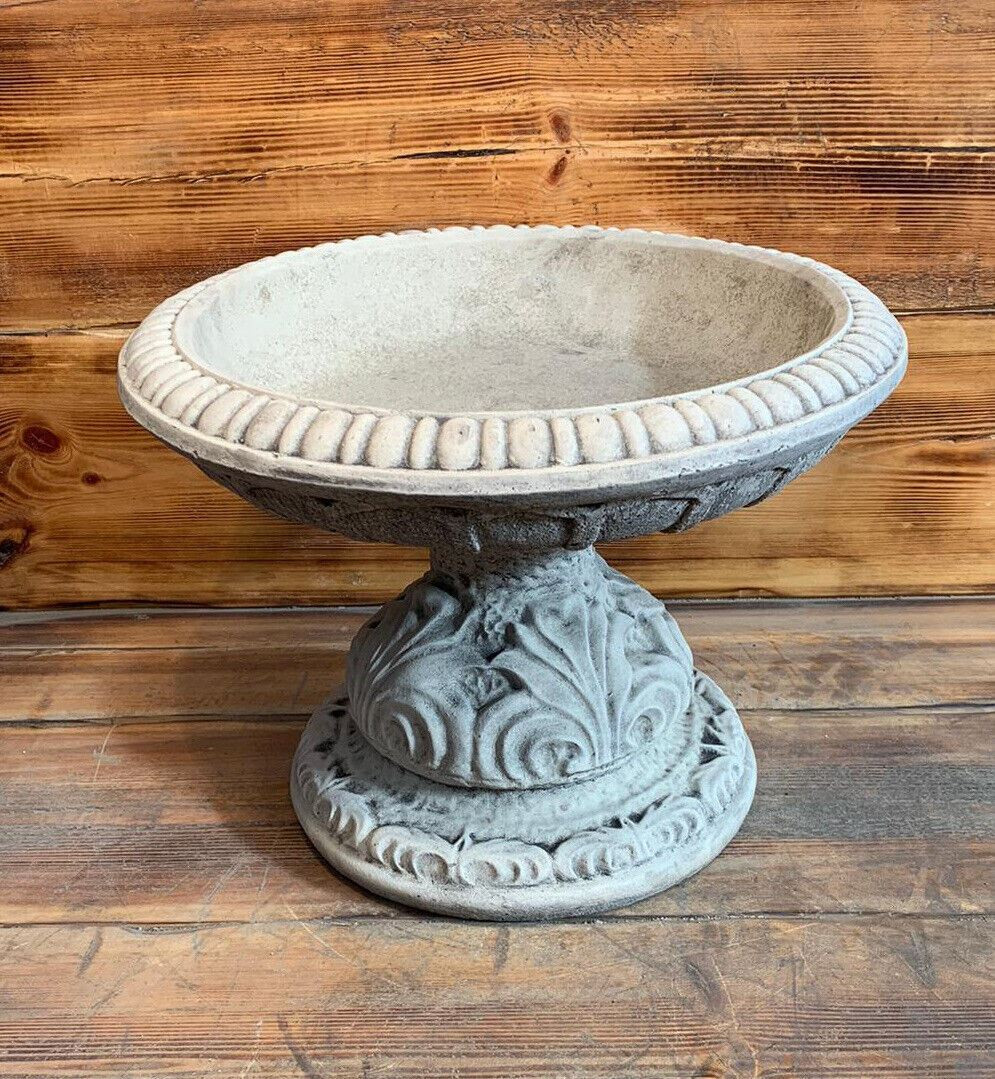 STONE GARDEN ART DECO STYLE DETAILED BIRD BATH STATUE ORNAMENT