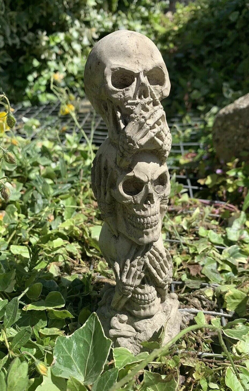 STONE GARDEN SMALL SKULL TOWER STACK SEE, HEAR, SPEAK NO EVIL CONCRETE ORNAMENT