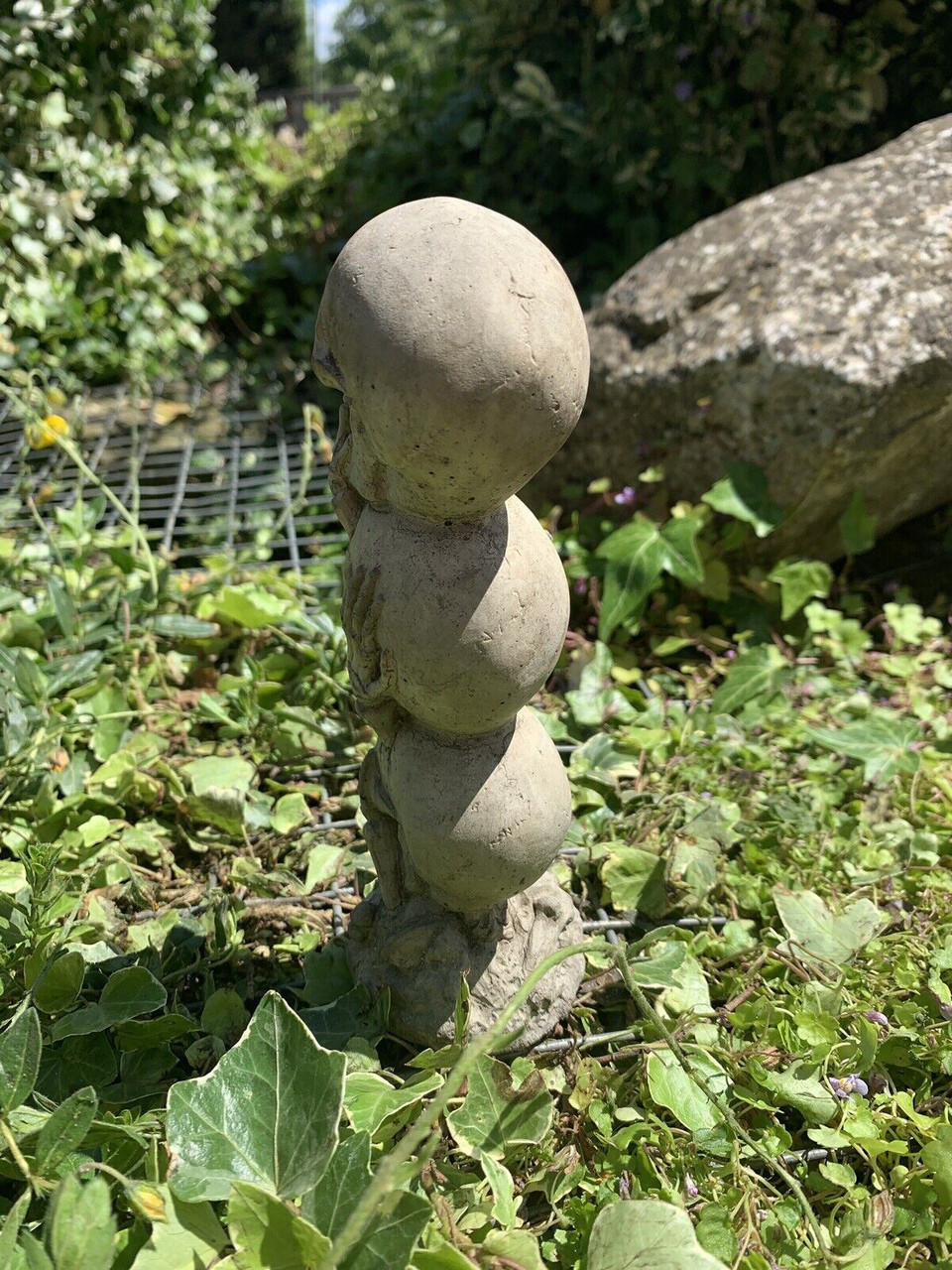 STONE GARDEN SMALL SKULL TOWER STACK SEE, HEAR, SPEAK NO EVIL CONCRETE ORNAMENT