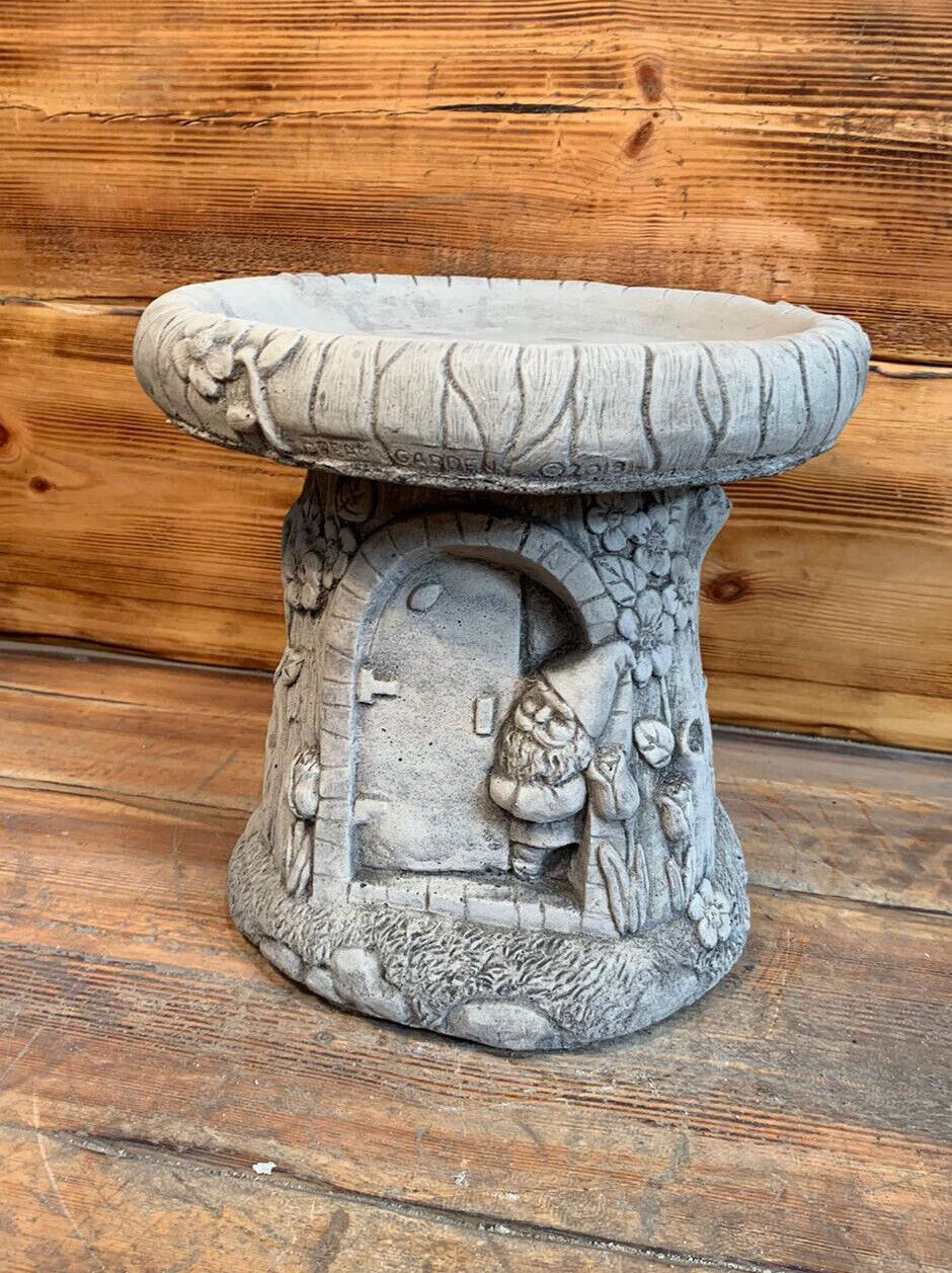 STONE GARDEN GNOME TREE TRUNK DETAILED BIRD BATH STATUE ORNAMENT