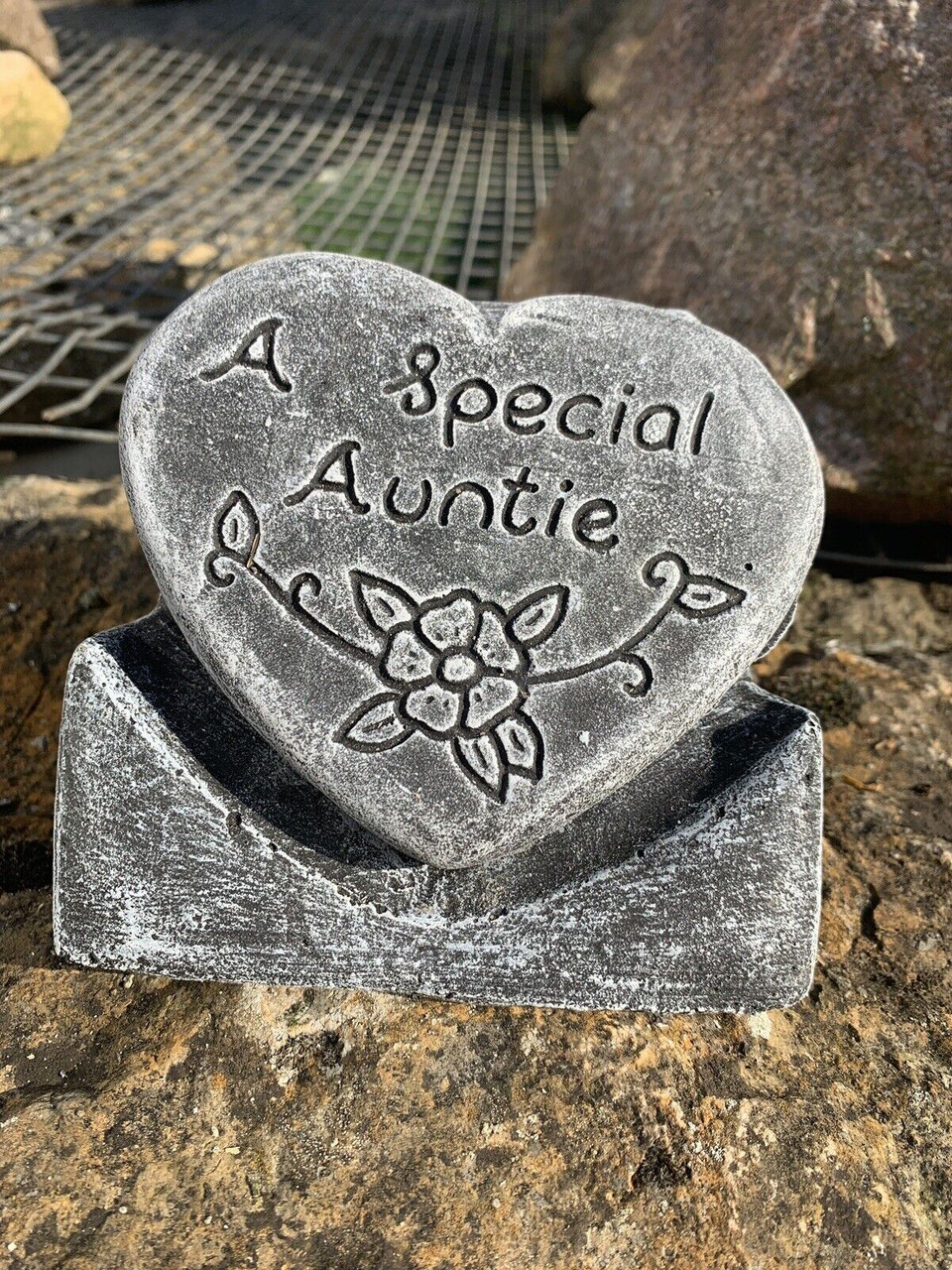 STONE GARDEN A SPECIAL AUNTIE HEART MEMORIAL PLAQUE CONCRETE ORNAMENT