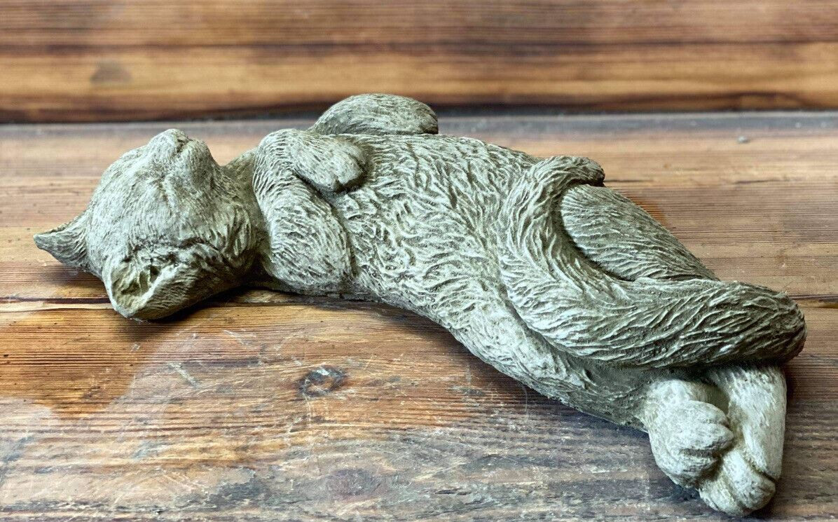 STONE GARDEN LAYING STRETCHING PLAYING CAT KITTEN LAWN STATUE ORNAMENT