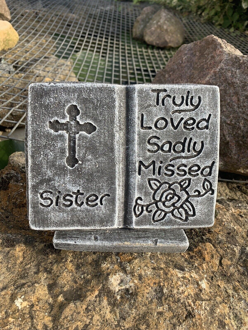 STONE GARDEN SISTER TRULY LOVED SADLY MISSED MEMORIAL PLAQUE CONCRETE ORNAMENT