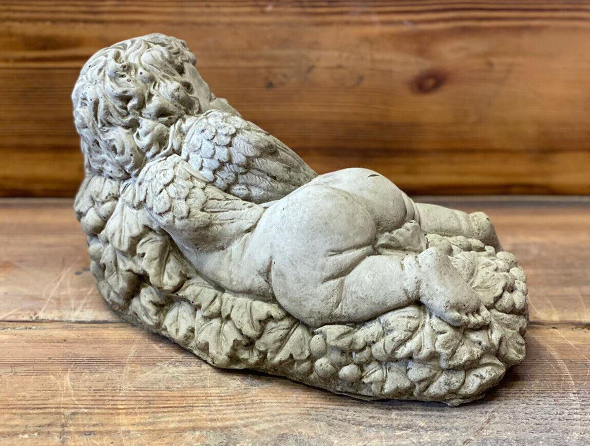 STONE GARDEN CHERUB ANGEL ON LEAVES MEMORIAL STATUE ORNAMENT