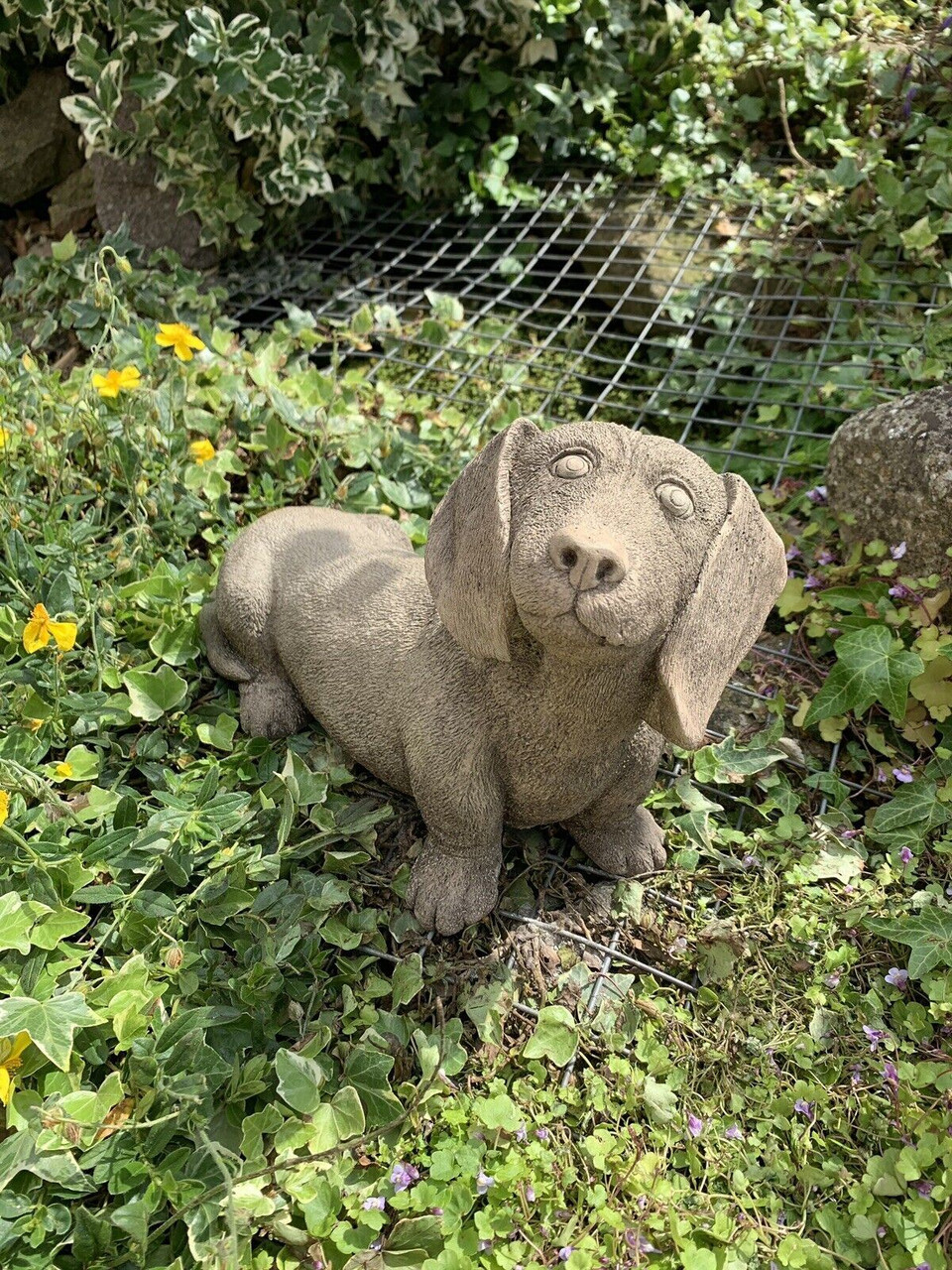 STONE GARDEN SAUSAGE DOG DACHSHUND DETAILED CUTE GIFT CONCRETE ORNAMENT