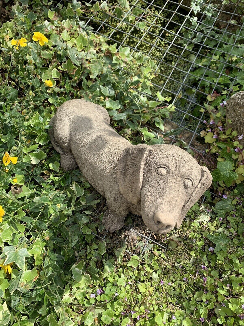 STONE GARDEN SAUSAGE DOG DACHSHUND DETAILED CUTE GIFT CONCRETE ORNAMENT