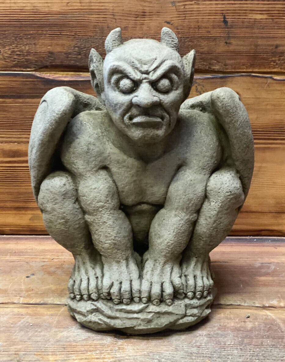 STONE GARDEN GARGOYLE GOBLIN DEVIL GREMLIN WINGED GOTHIC STATUE ORNAMENT