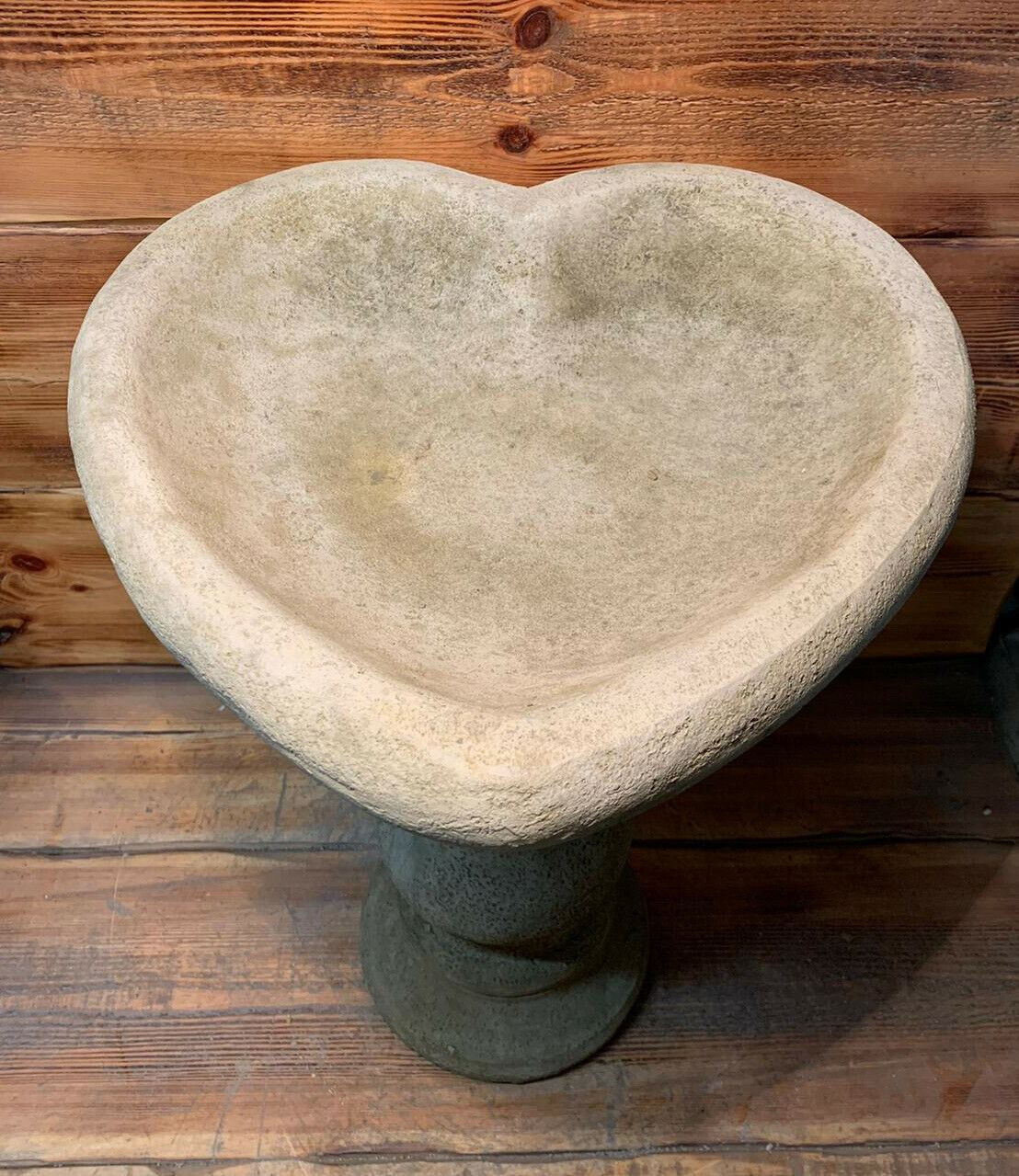 STONE GARDEN LOVE HEART BIRD BATH ORNAMENT STATUE