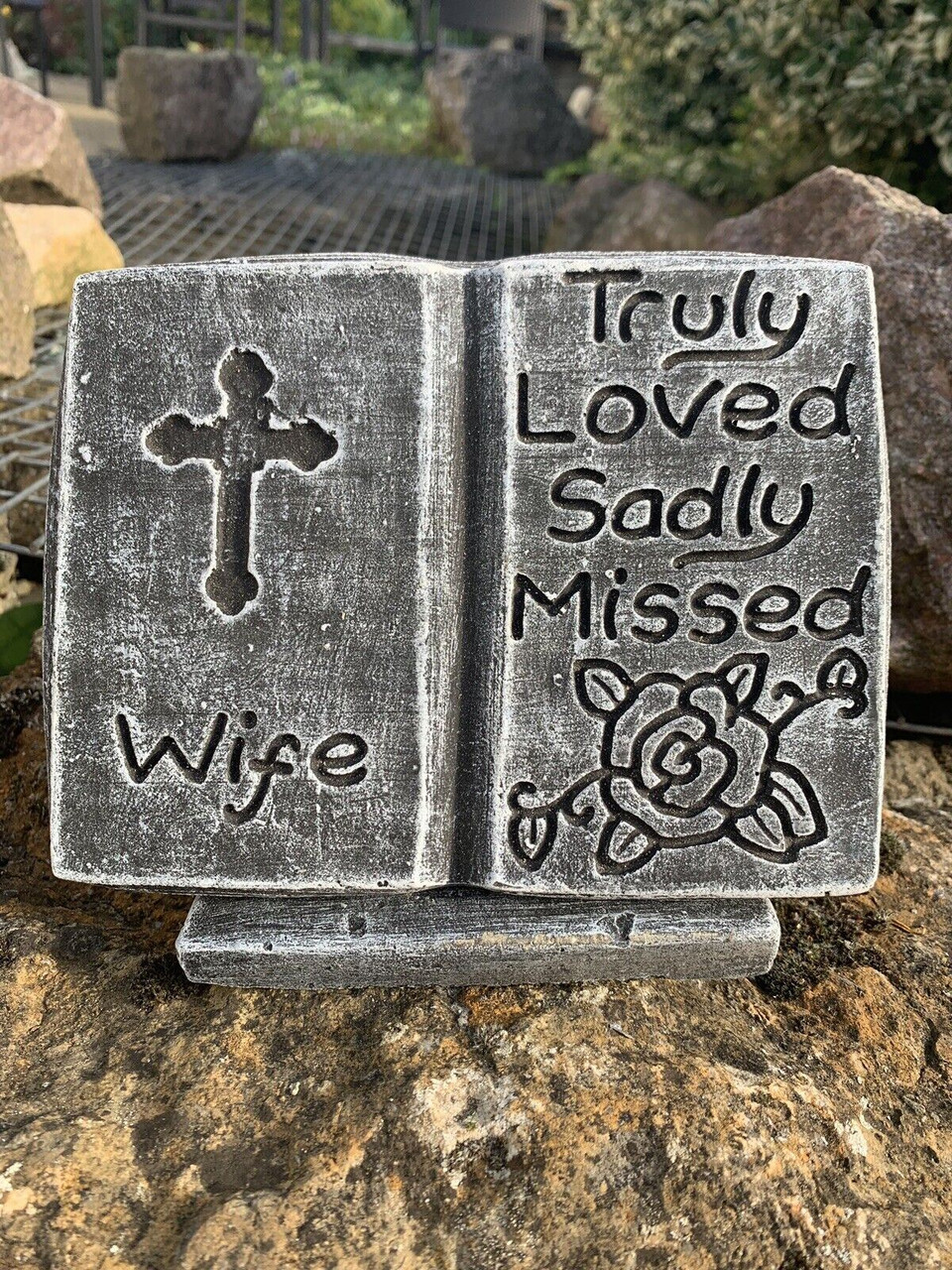 STONE GARDEN WIFE TRULY LOVED SADLY MISSED MEMORIAL PLAQUE CONCRETE ORNAMENT