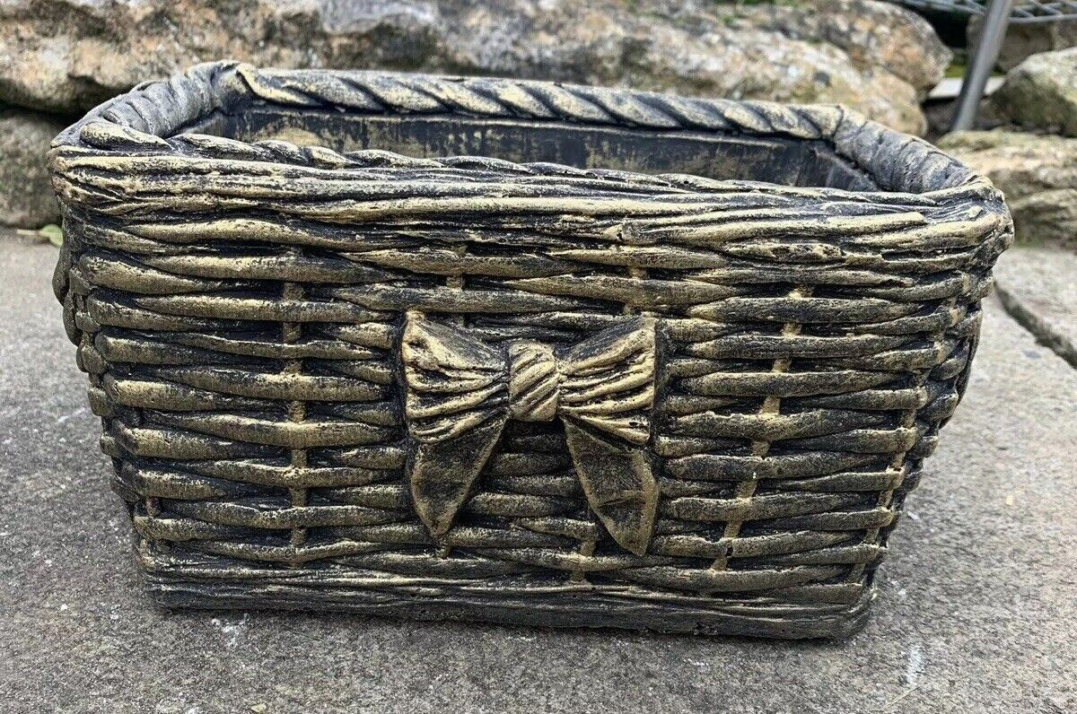 STONE GARDEN GOLD WICKER BASKET PLANTER PLANT POT ORNAMENT