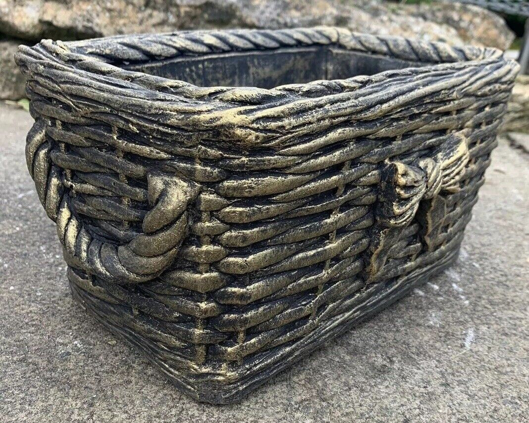 STONE GARDEN GOLD WICKER BASKET PLANTER PLANT POT ORNAMENT