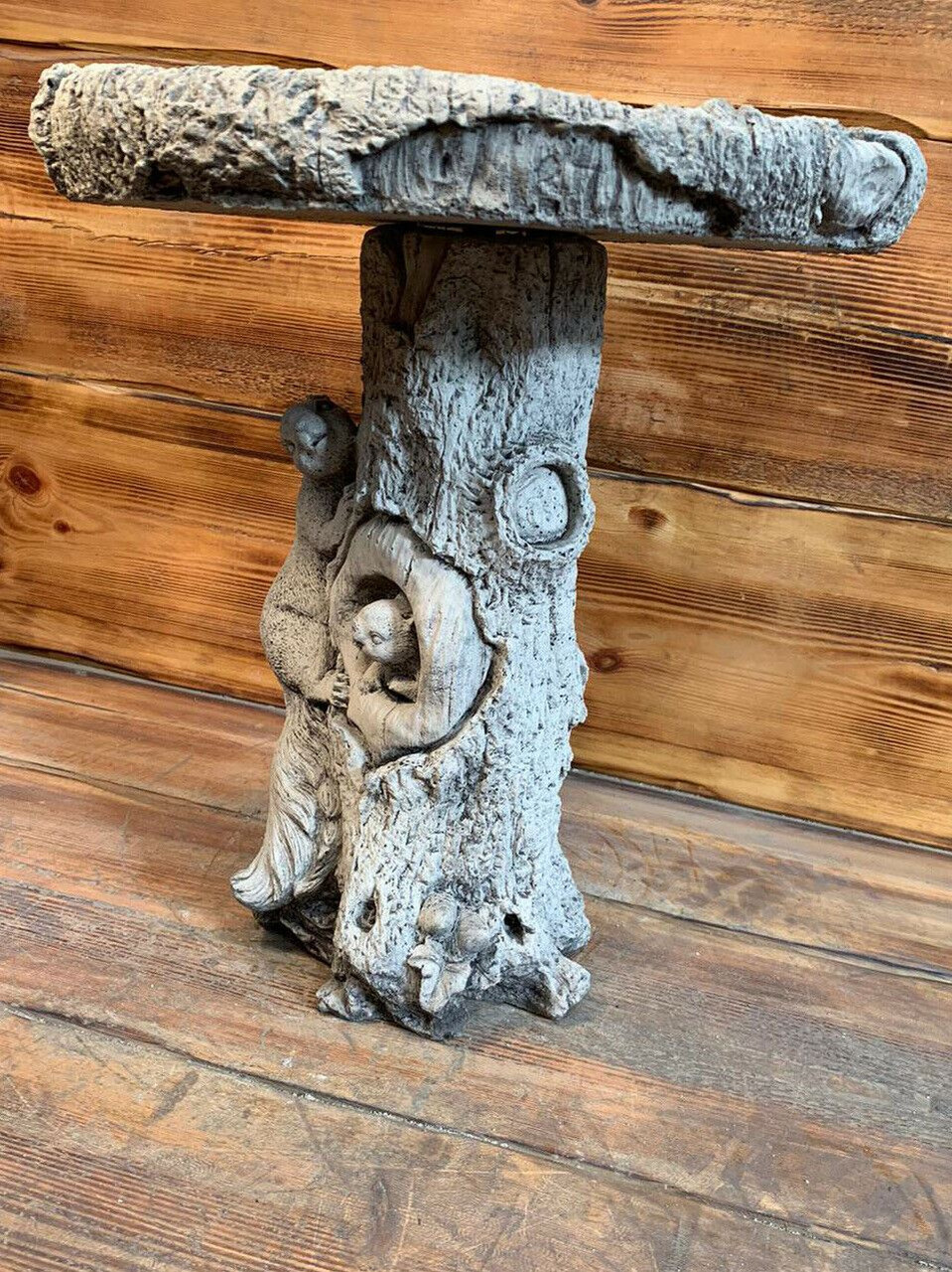 STONE GARDEN SQUIRREL TREE TRUNK DETAILED BIRD BATH STATUE ORNAMENT