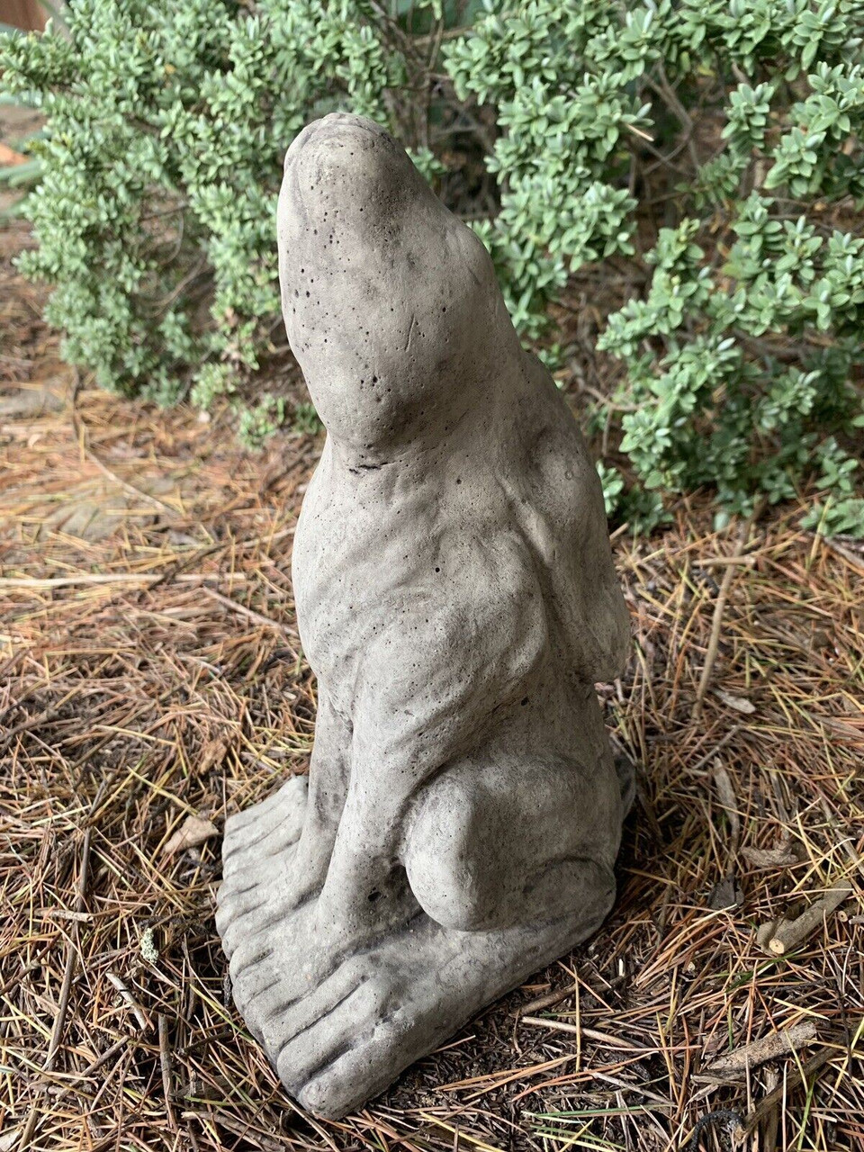 STONE GARDEN SMALL RUSTIC MOON GAZING HARE ORNAMENT