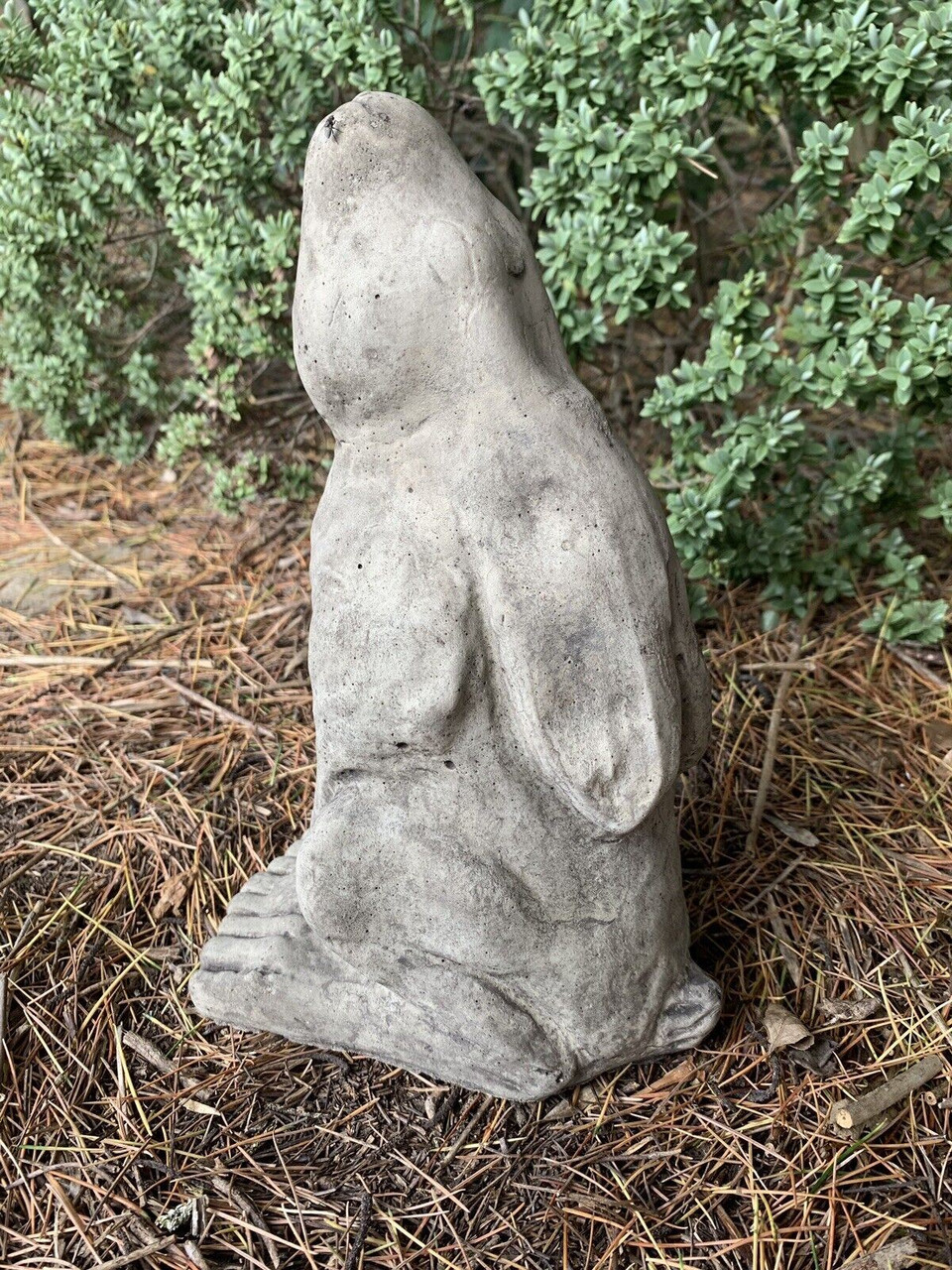 STONE GARDEN SMALL RUSTIC MOON GAZING HARE ORNAMENT