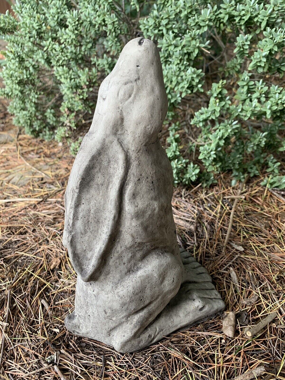 STONE GARDEN SMALL RUSTIC MOON GAZING HARE ORNAMENT