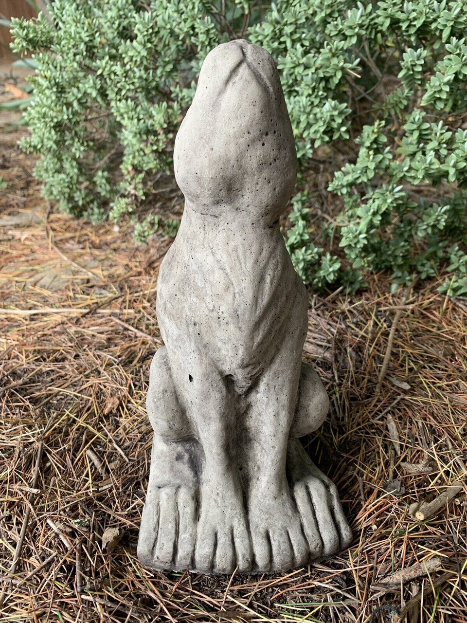 STONE GARDEN SMALL RUSTIC MOON GAZING HARE ORNAMENT