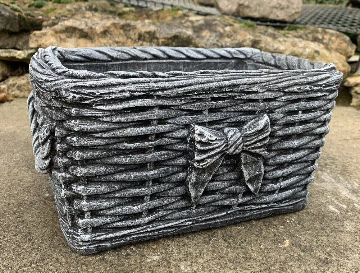 STONE GARDEN BLACK/WHITE WICKER BASKET PLANTER PLANT POT ORNAMENT