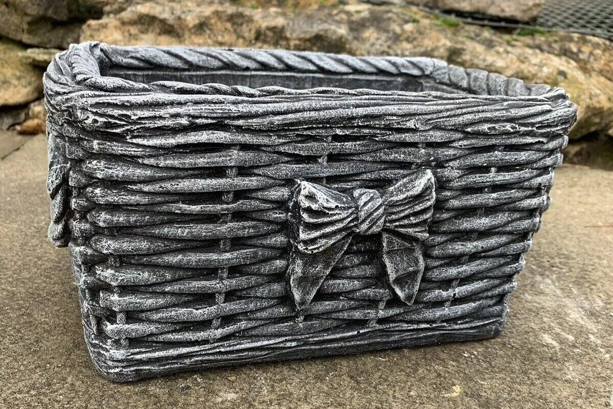 STONE GARDEN BLACK/WHITE WICKER BASKET PLANTER PLANT POT ORNAMENT