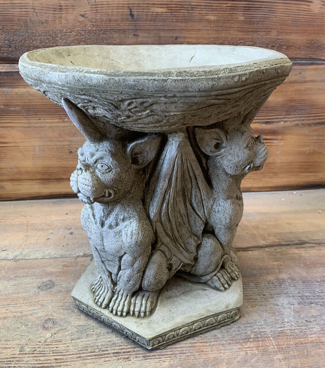 STONE GARDEN GARGOYLE BIRD BATH FEEDER GREMLIN WINGED GOTHIC STATUE ORNAMENT