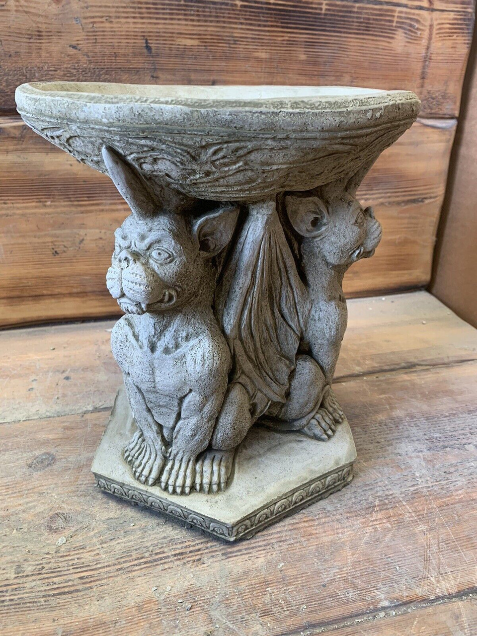 STONE GARDEN GARGOYLE BIRD BATH FEEDER GREMLIN WINGED GOTHIC STATUE ORNAMENT