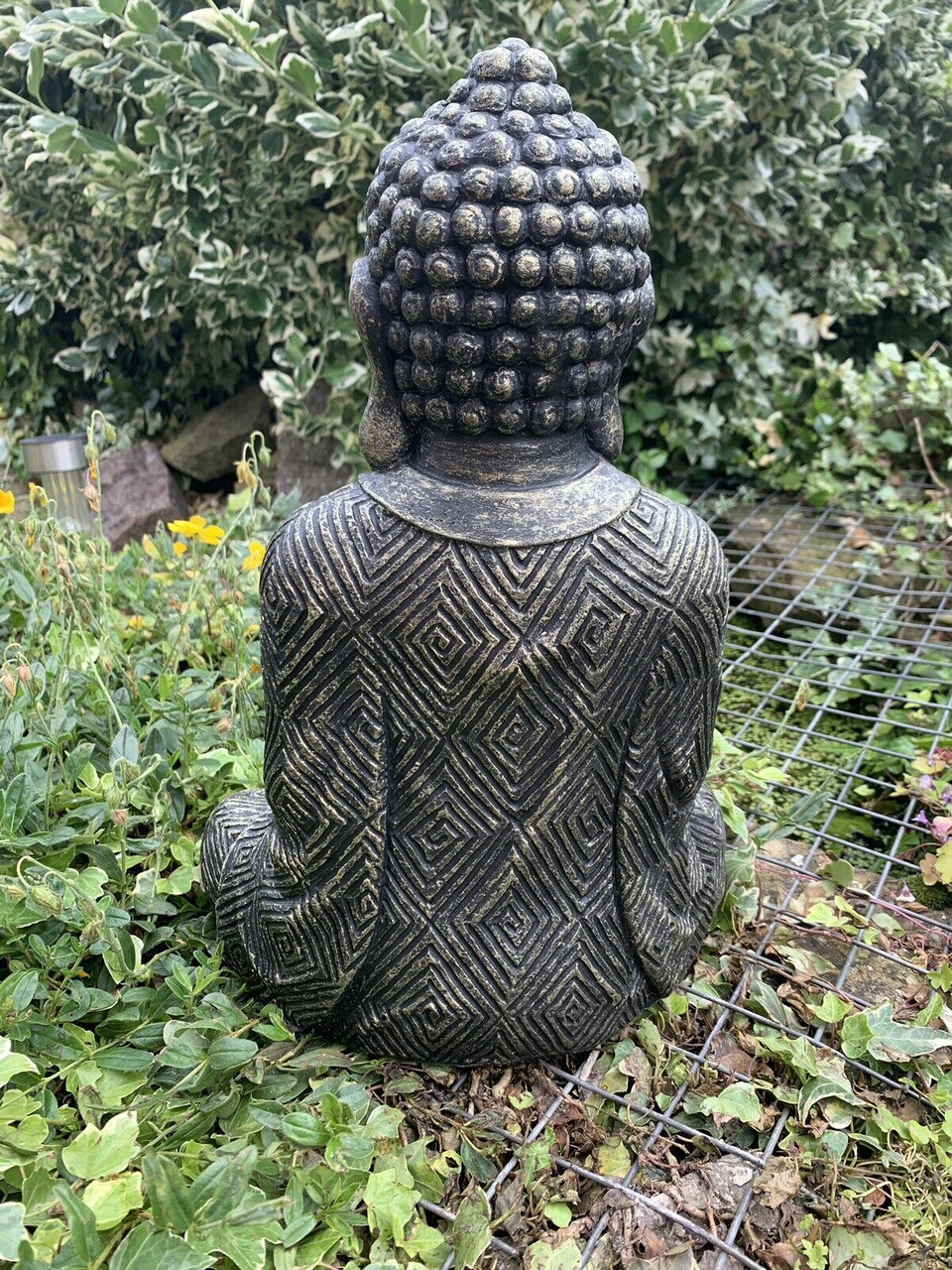 STONE GARDEN LARGE MAZE ROBE BUDDHA BLACK AND GOLD GIFT CONCRETE ORNAMENT