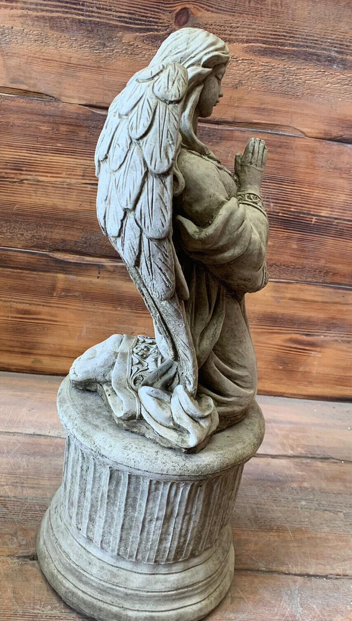 STONE GARDEN PRAYING ANGEL WOMAN GIRL ON PLINTH STATUE ORNAMENT