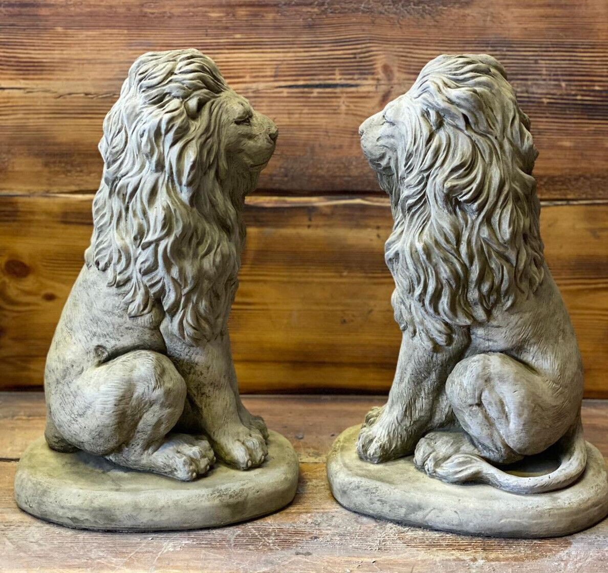 STONE GARDEN PAIR OF PROUD LION ON BASE STATUE PILLAR CAP DETAILED GIFT ORNAMENT