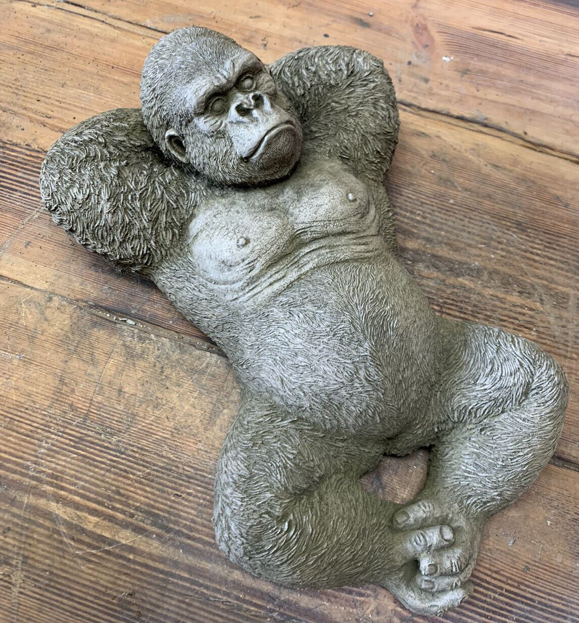 STONE GARDEN LYING SILVERBACK GORILLA MONKEY CHIMP APE STATUE GIFT ORNAMENT