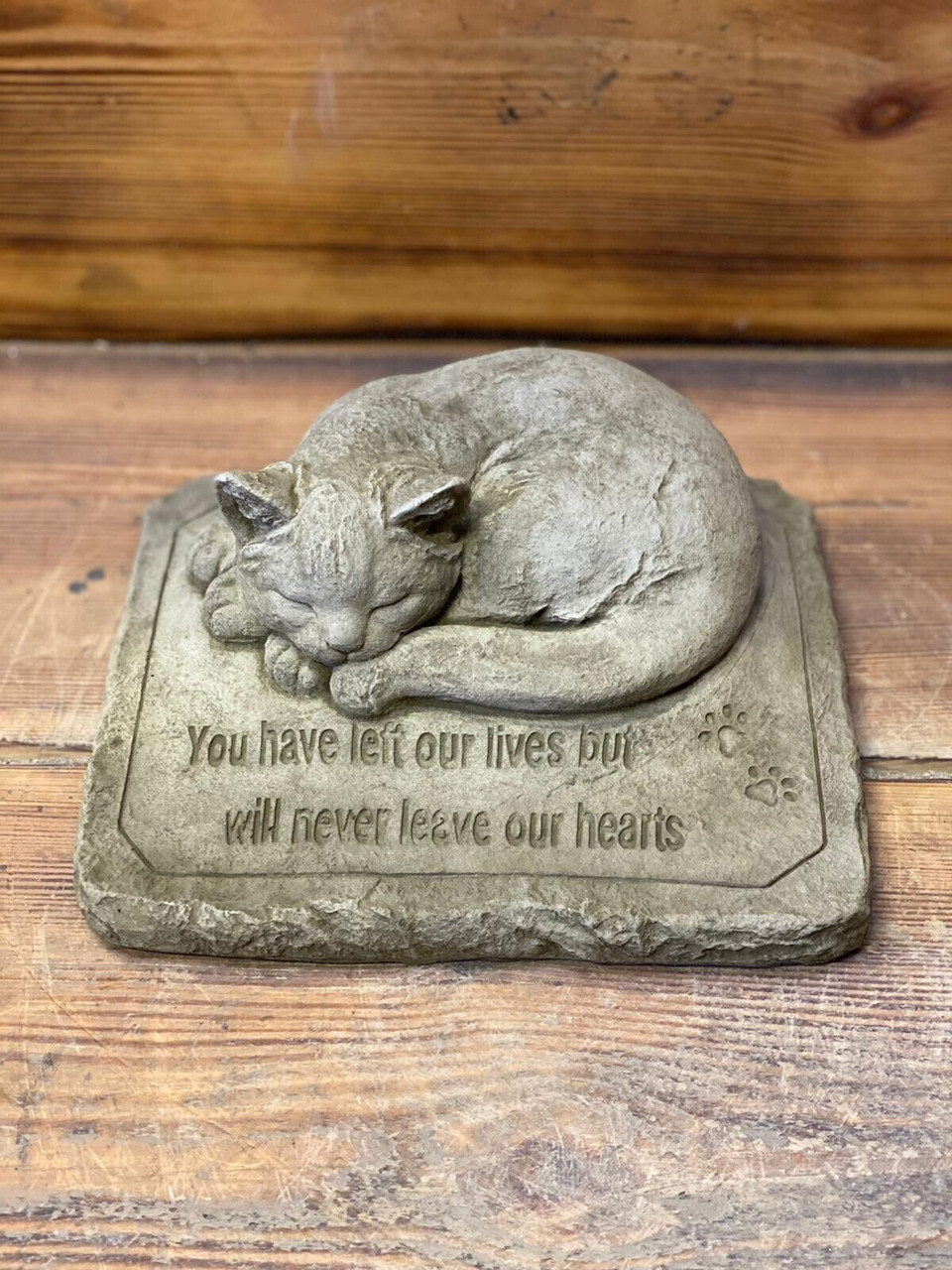 STONE GARDEN MEMORIAL CAT WITH VERSE STATUE ORNAMENT