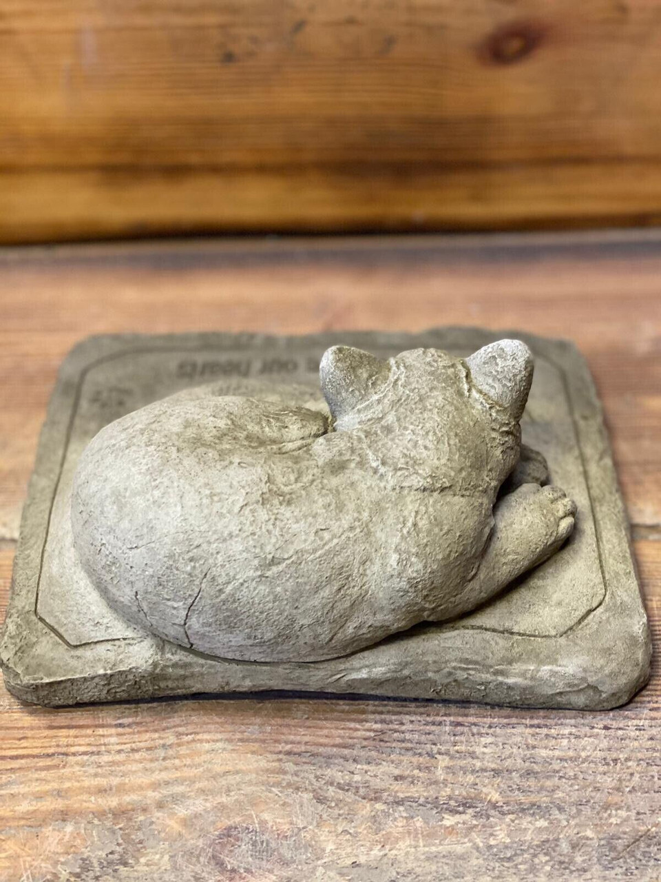 STONE GARDEN MEMORIAL CAT WITH VERSE STATUE ORNAMENT