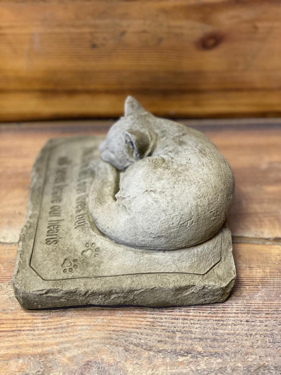 STONE GARDEN MEMORIAL CAT WITH VERSE STATUE ORNAMENT