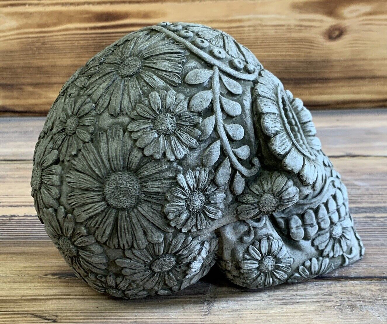 STONE GARDEN LARGE FLOWER SKULL GOTHIC HUMAN HEAD ORNAMENT STATUE