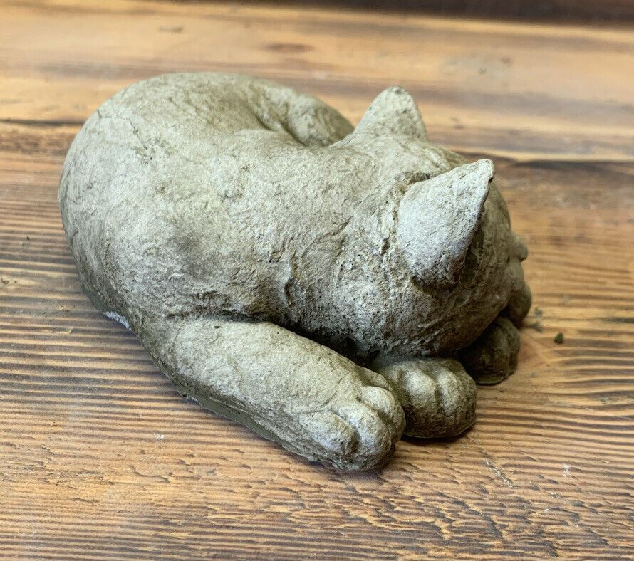 STONE GARDEN LAYING SLEEPING CAT KITTEN MEMORIAL STATUE ORNAMENT