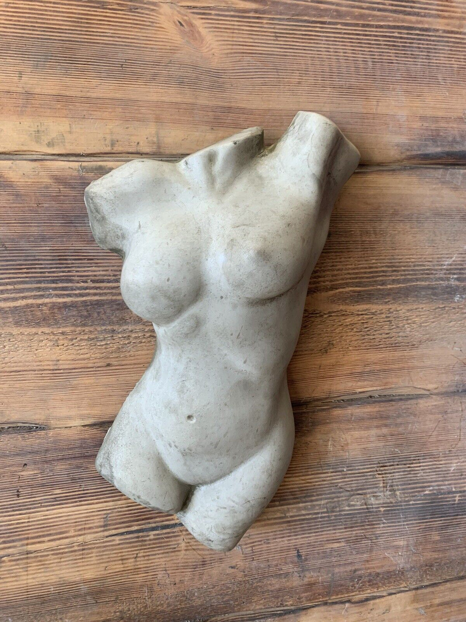 STONE GARDEN FEMALE TORSO NUDE LADY TORSO WALL PLAQUE ORNAMENT 