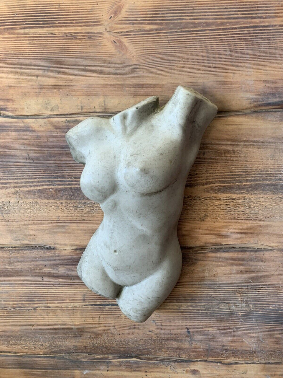 STONE GARDEN FEMALE TORSO NUDE LADY TORSO WALL PLAQUE ORNAMENT 