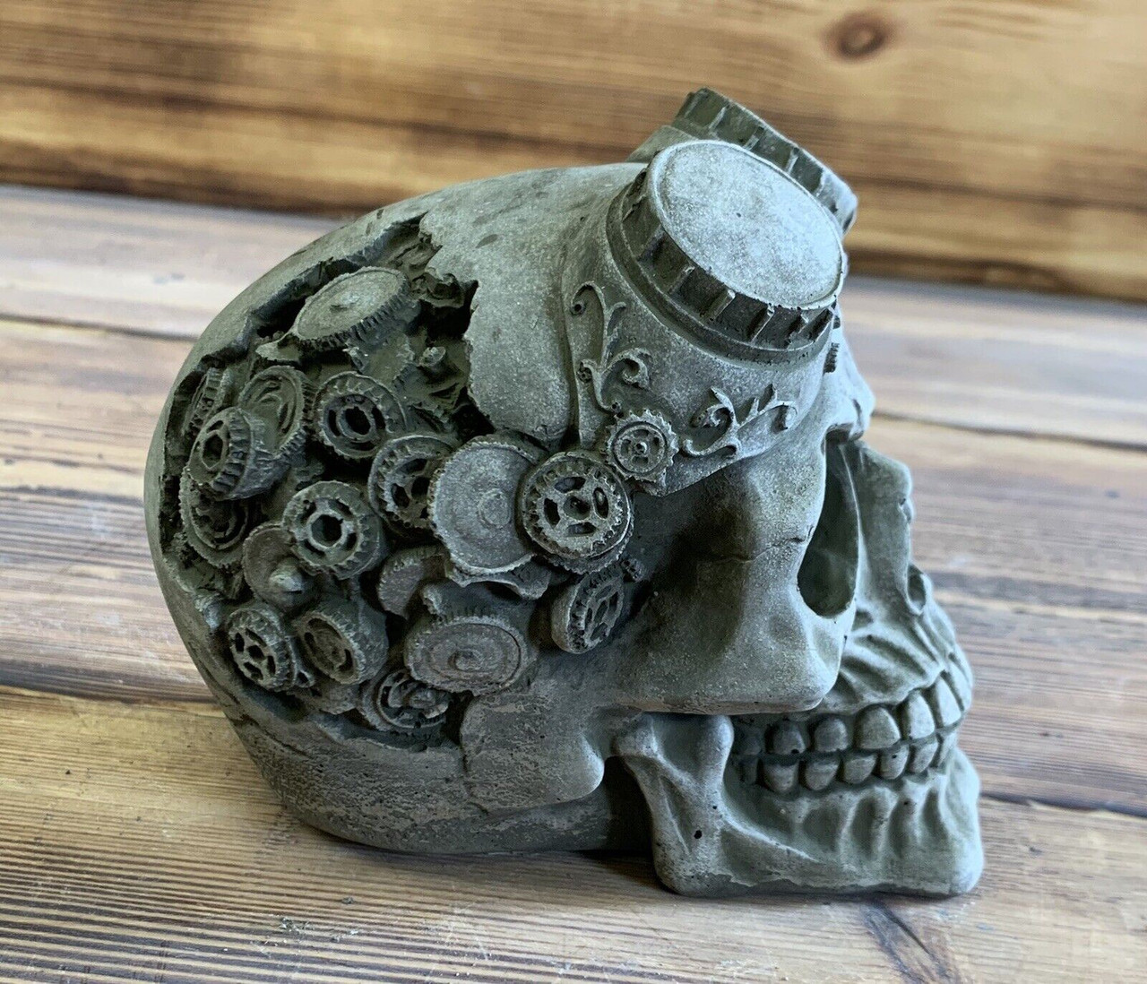 STONE GARDEN STEAM PUNK SKULL GOTHIC HUMAN HEAD ORNAMENT STATUE